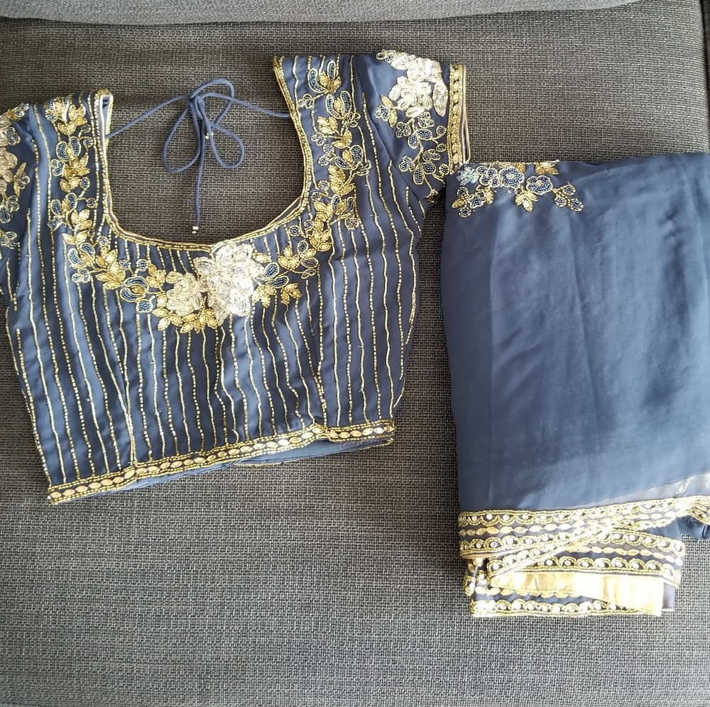 Light Blue Saree - Picture 2 of 5